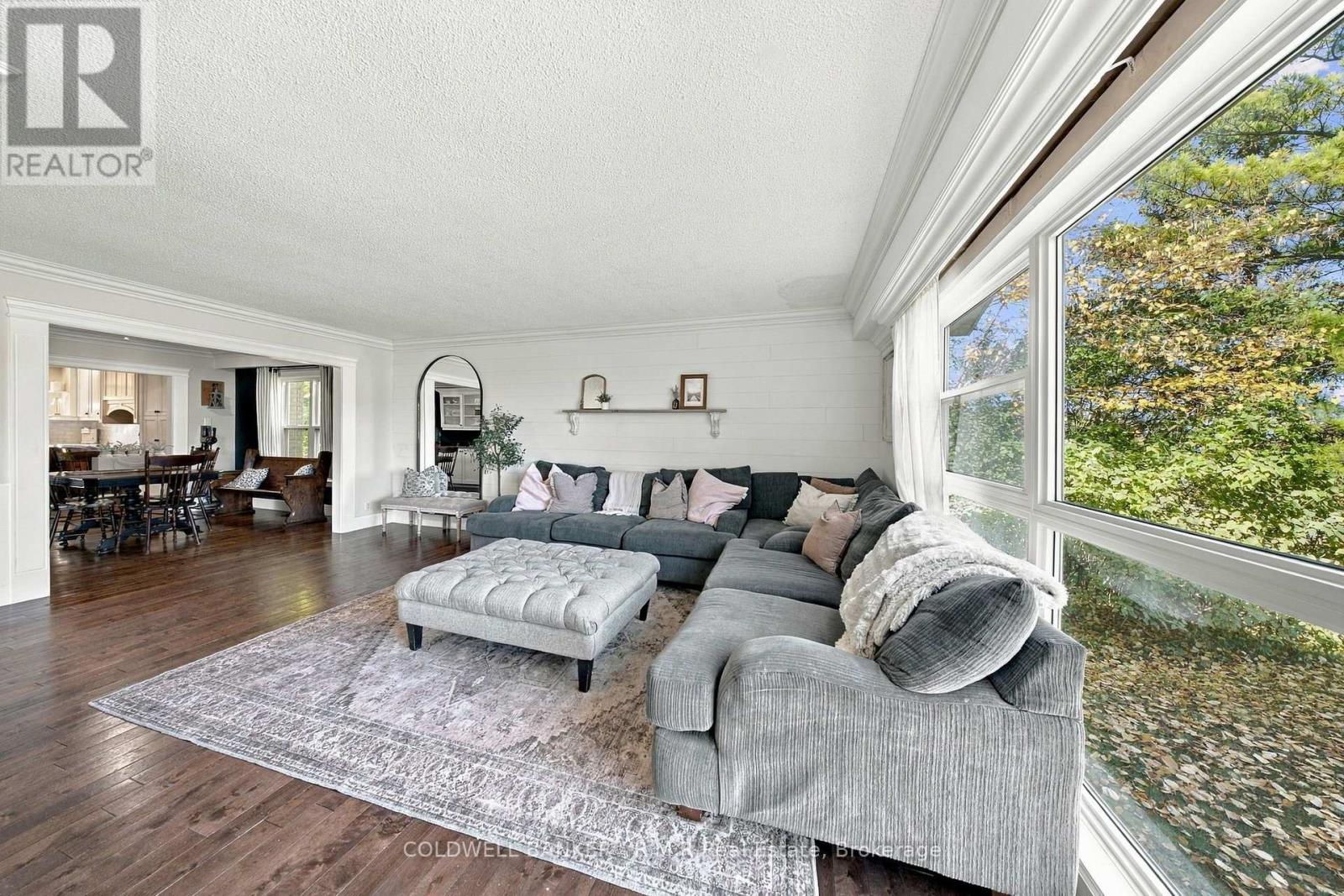 34 HELEN CRESCENT - 22