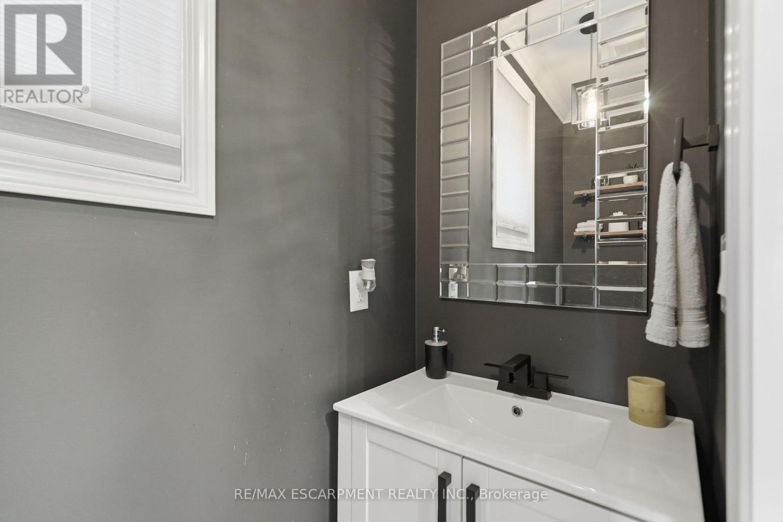 23 FOREST RIDGE AVENUE - 19