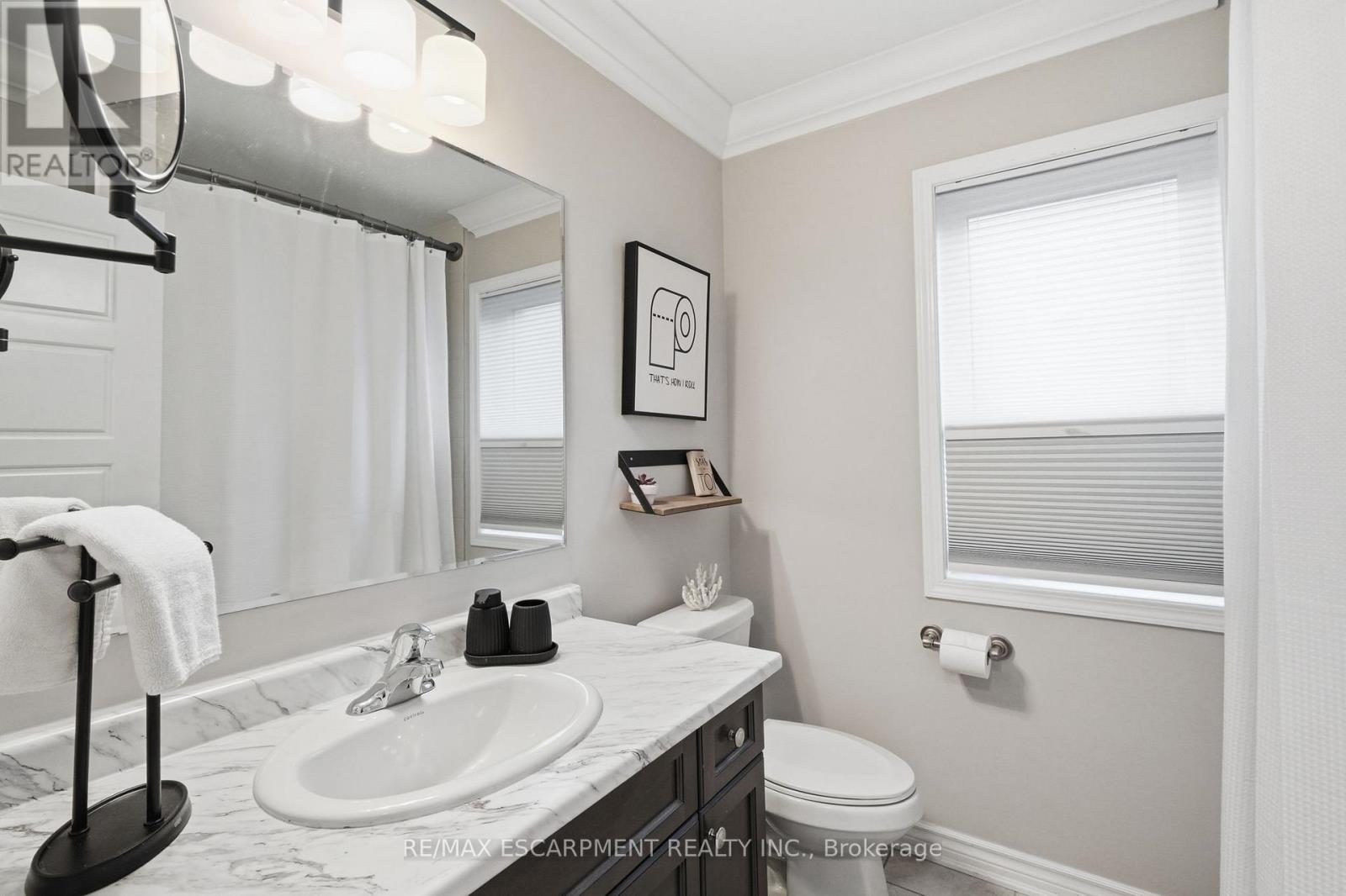 23 FOREST RIDGE AVENUE - 32