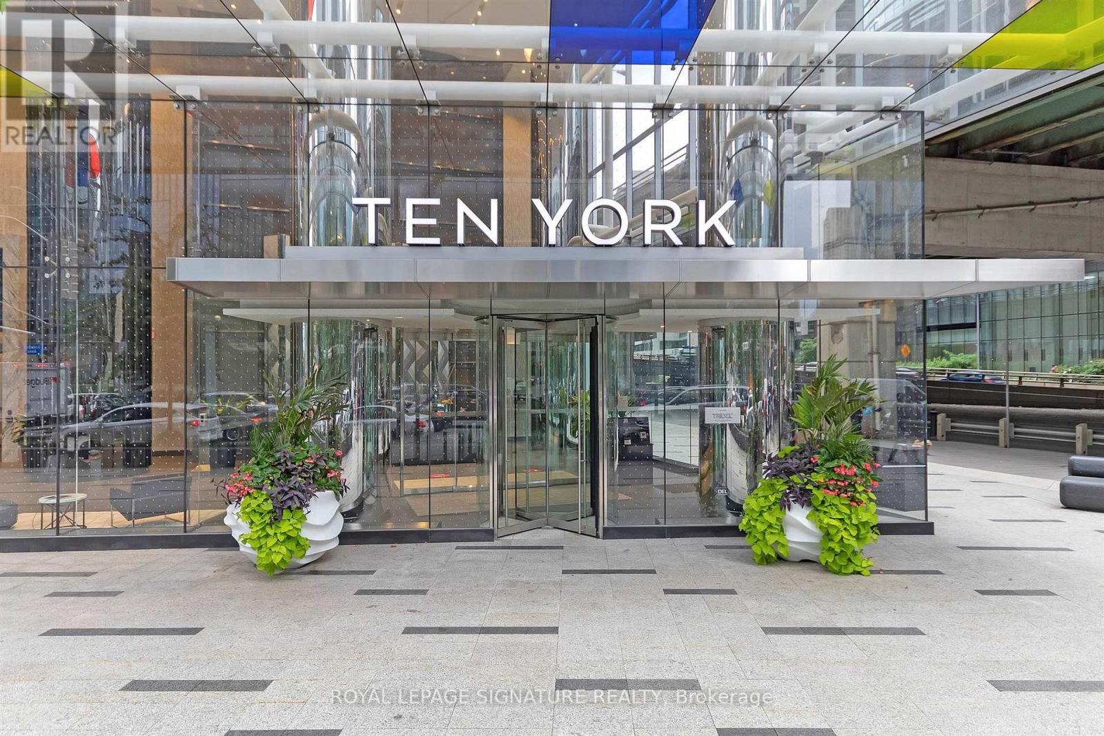 2004- 10 York Street, Toronto, ON photo 21