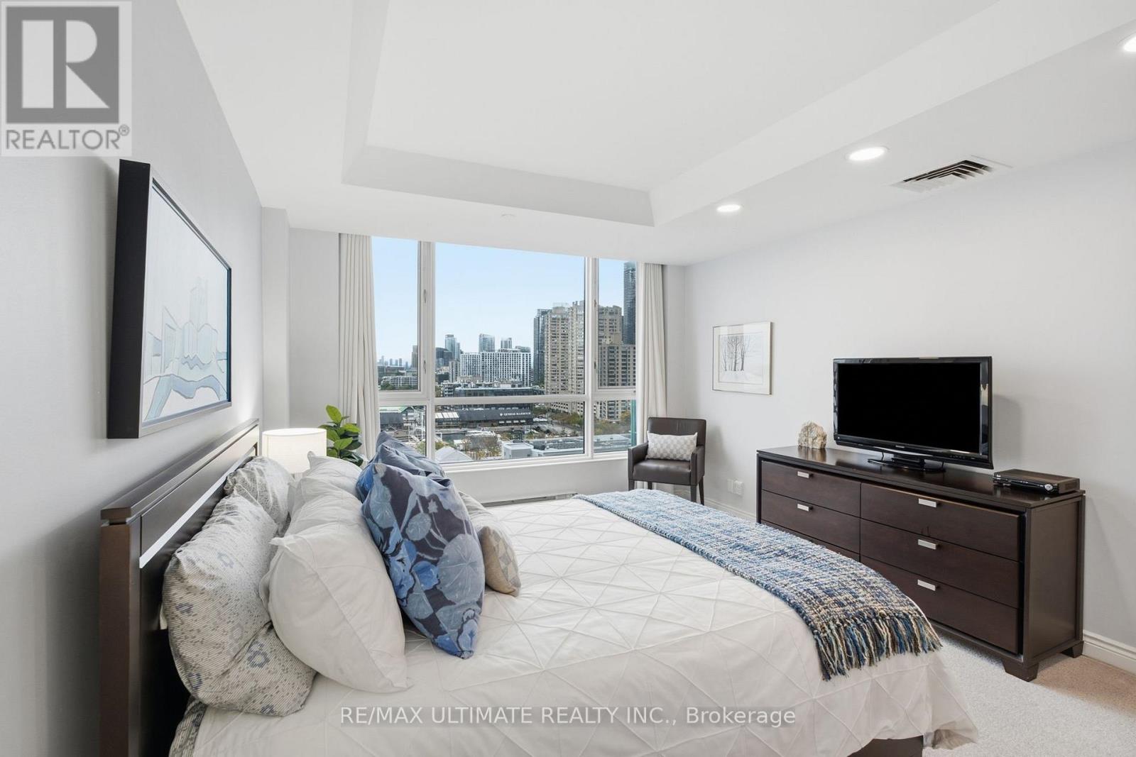 1105- 211 Queens Quay West, Toronto, ON photo 23