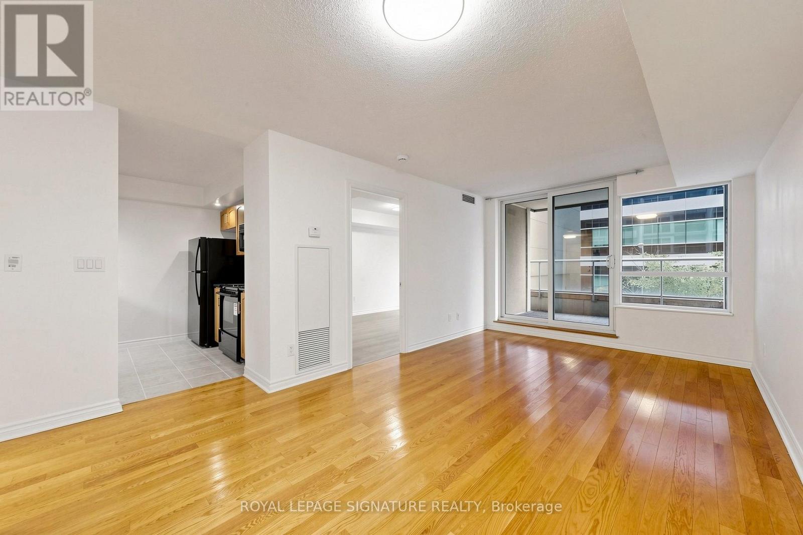 313- 270 Wellington Street West, Toronto, ON photo 12