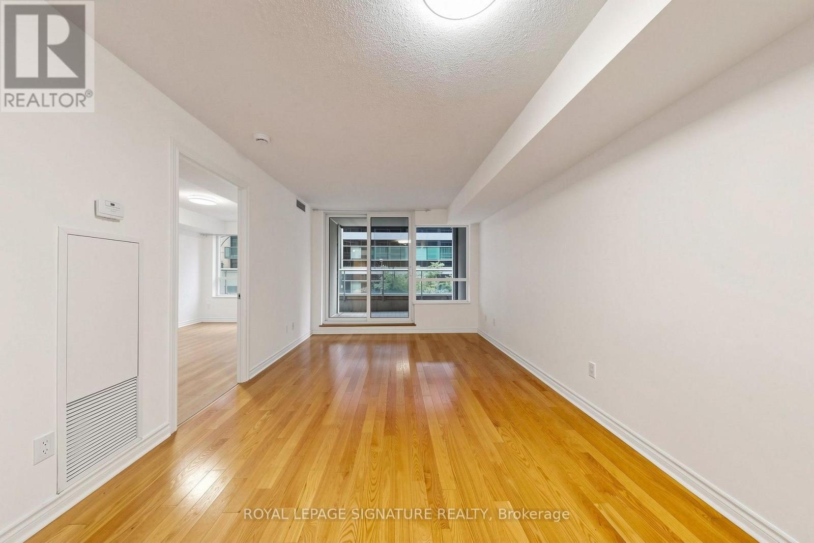 313- 270 Wellington Street West, Toronto, ON photo 13
