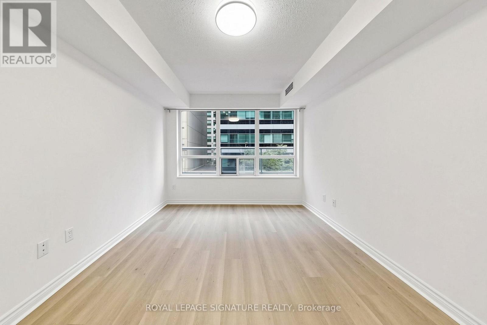 313- 270 Wellington Street West, Toronto, ON photo 19