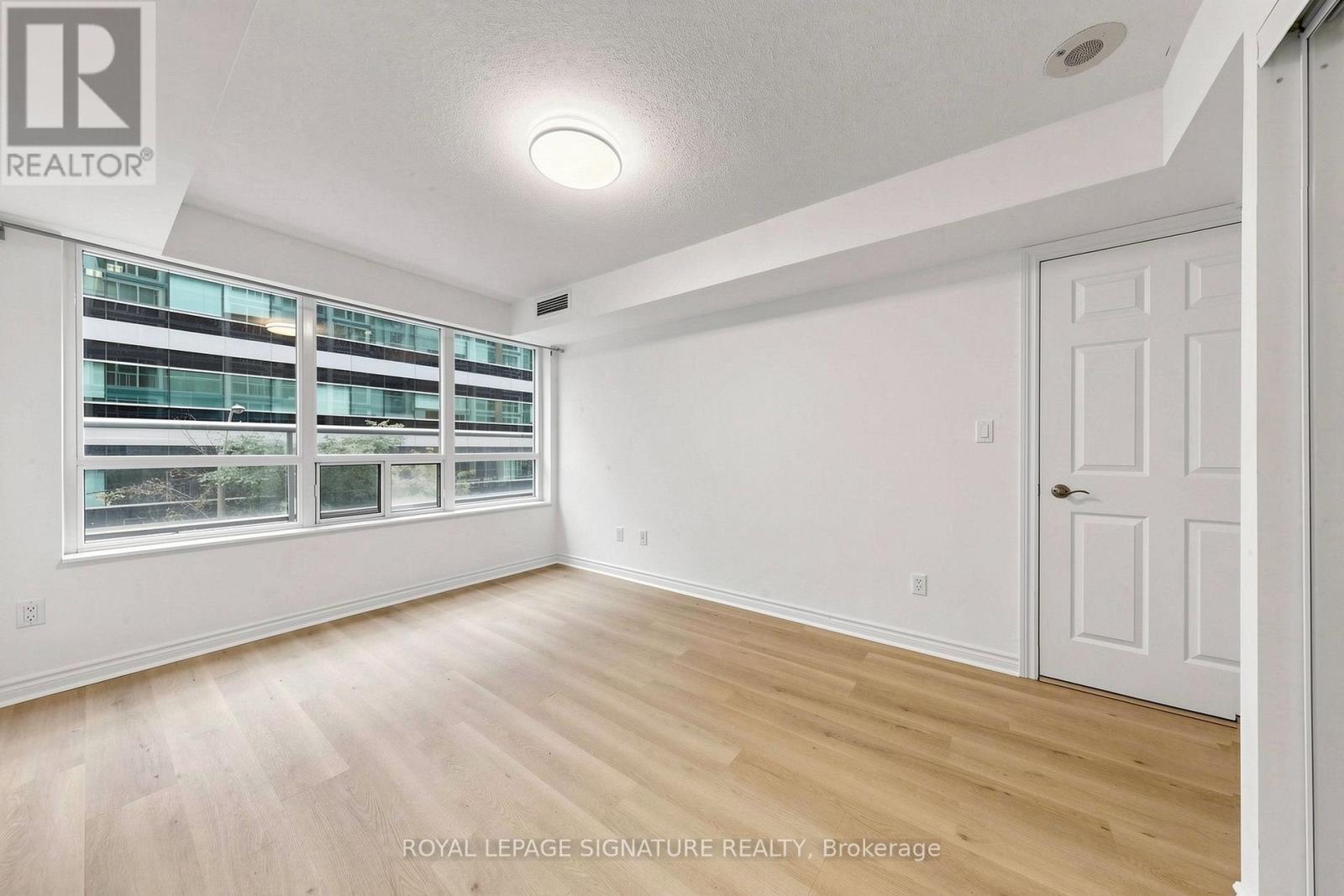 313- 270 Wellington Street West, Toronto, ON photo 20
