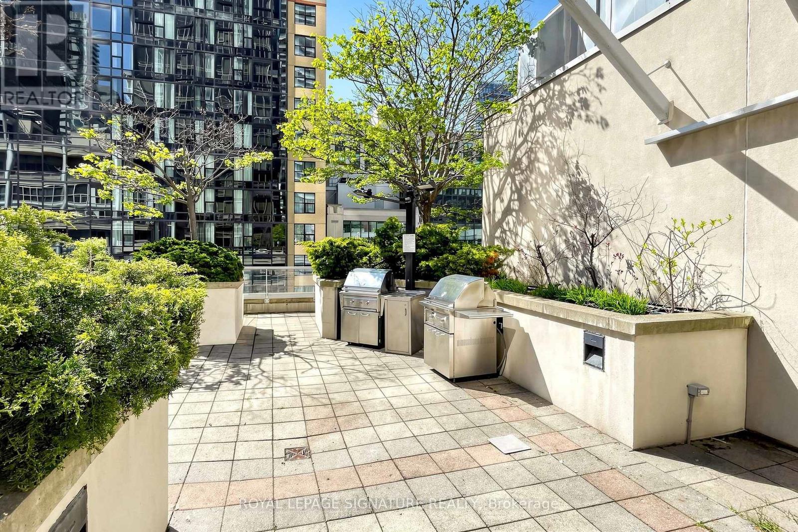 313- 270 Wellington Street West, Toronto, ON photo 34