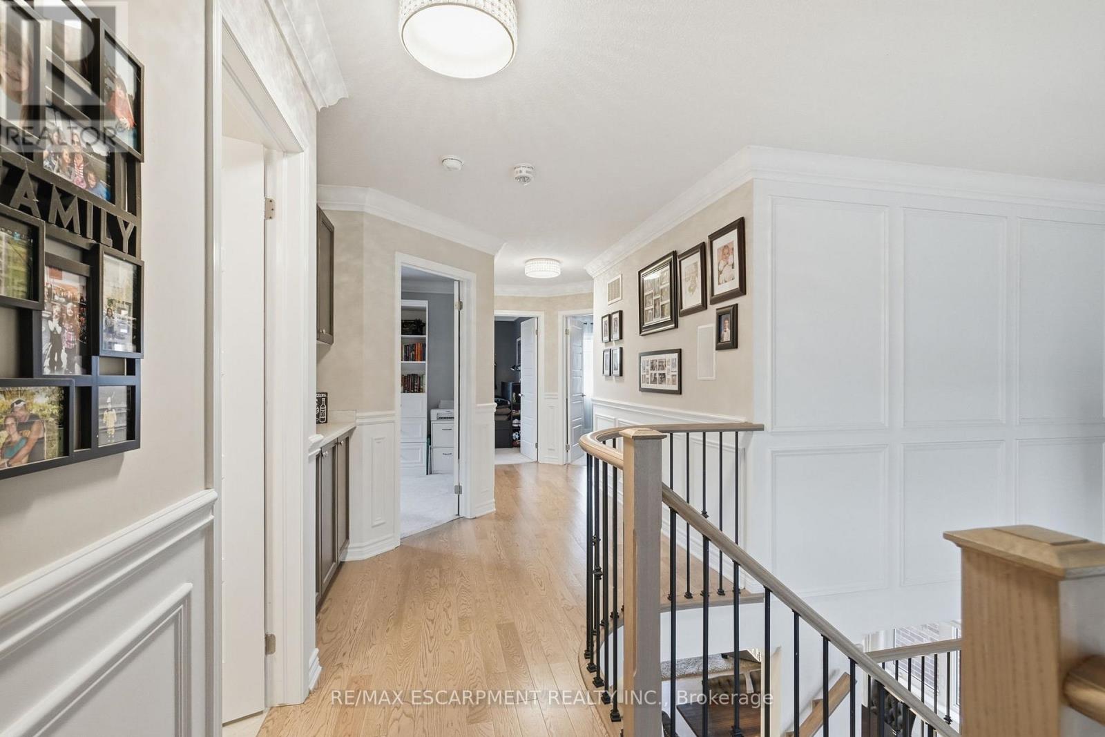 23 FOREST RIDGE AVENUE - 25