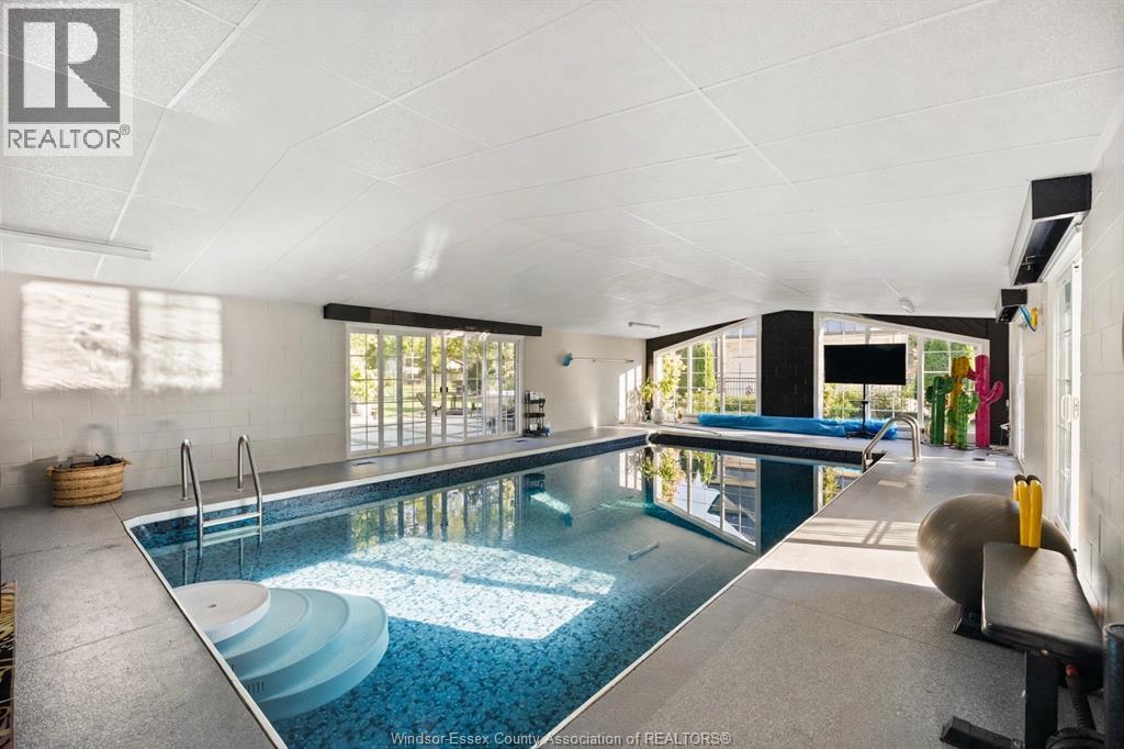 375 RUSSELL WOODS DRIVE, Lakeshore — photo 6