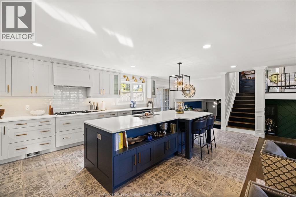 375 RUSSELL WOODS DRIVE, Lakeshore — photo 12