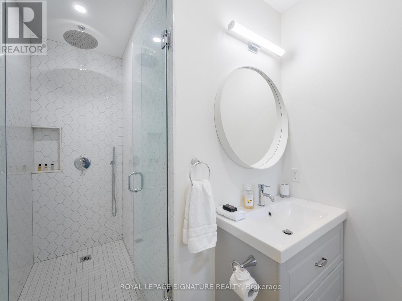 79 Lewis Street, Toronto, ON photo 27