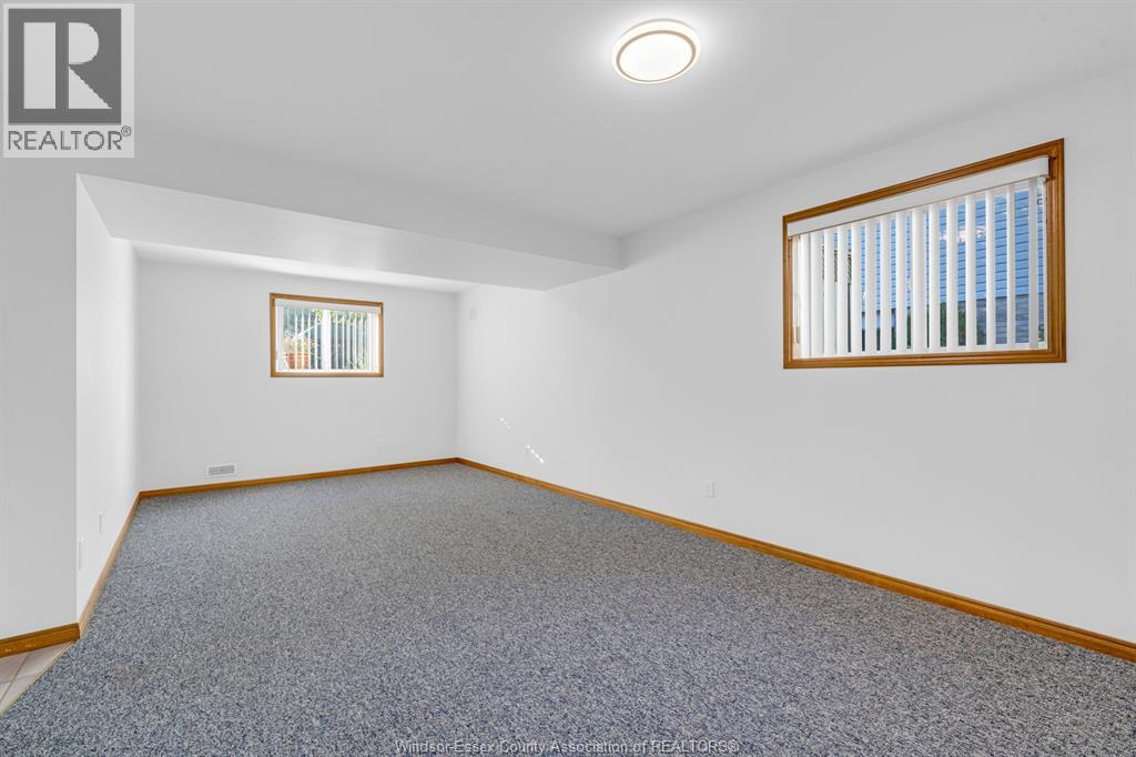 Photo 23 of 30