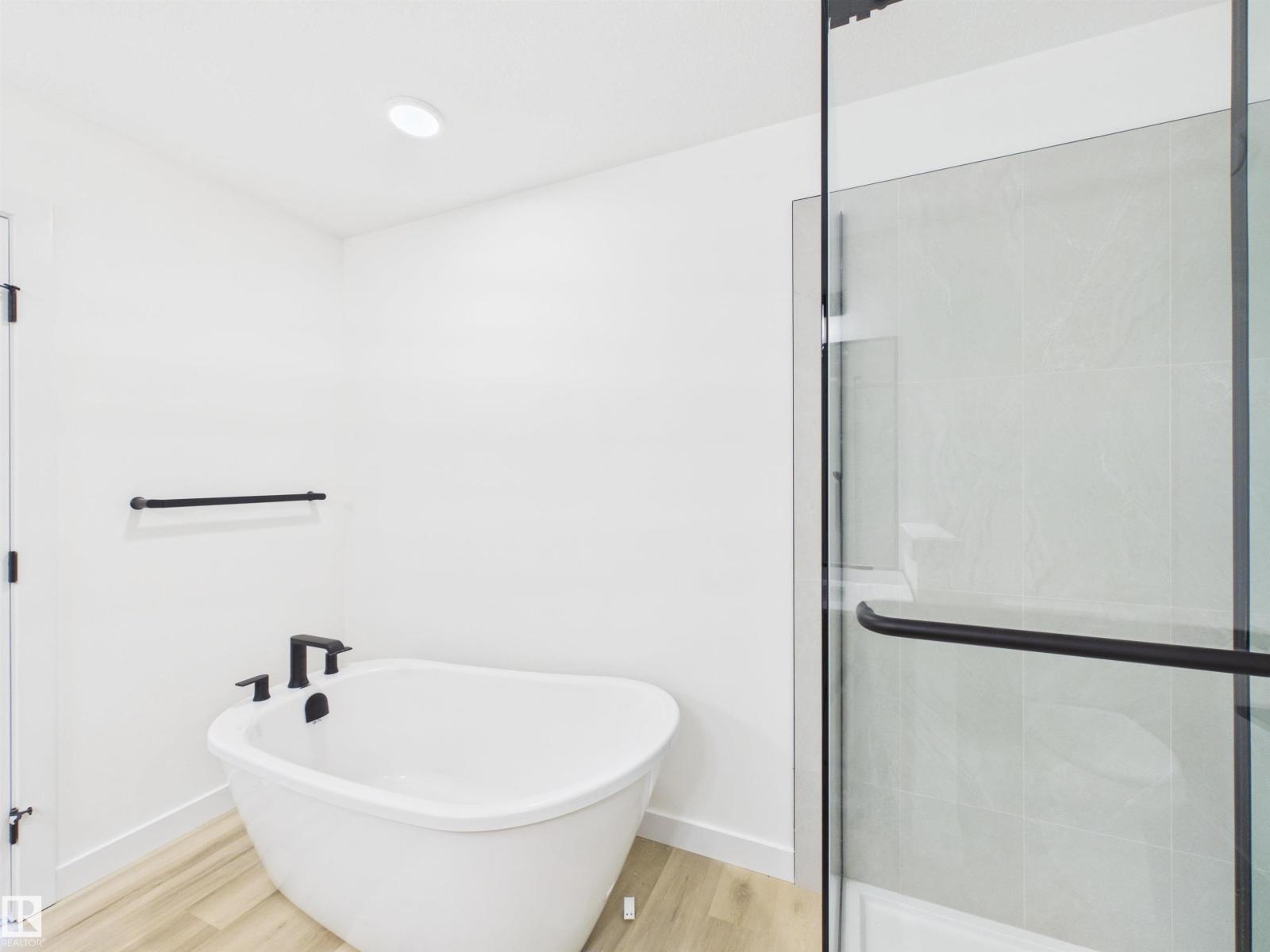 186 Scoria Wynd, photo 23