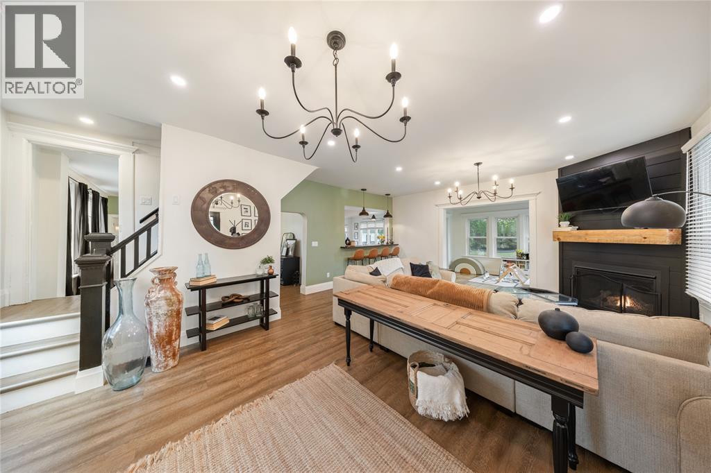 1224 EMILY STREET - 10