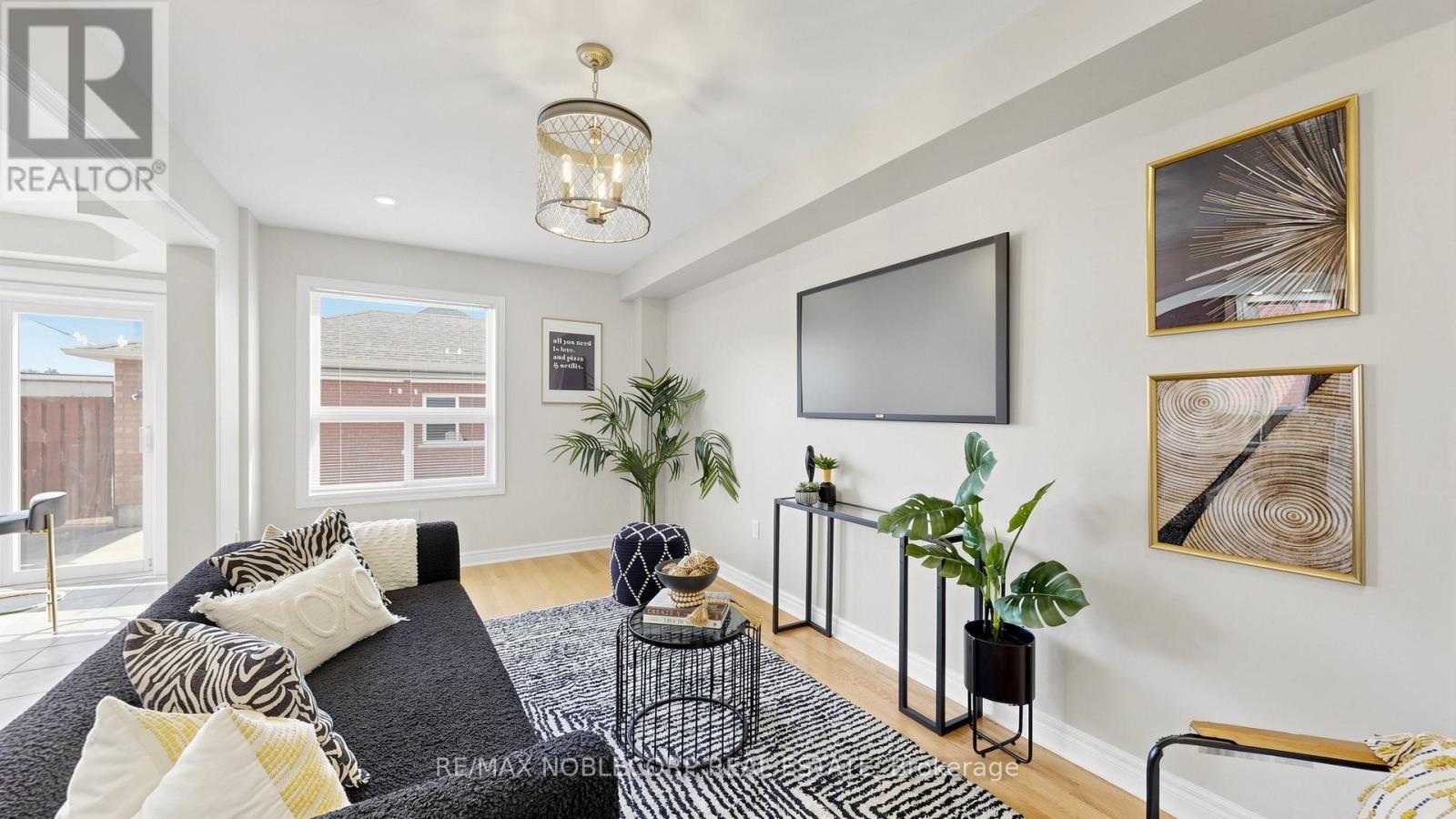 48 ED QUIGG WAY - 12