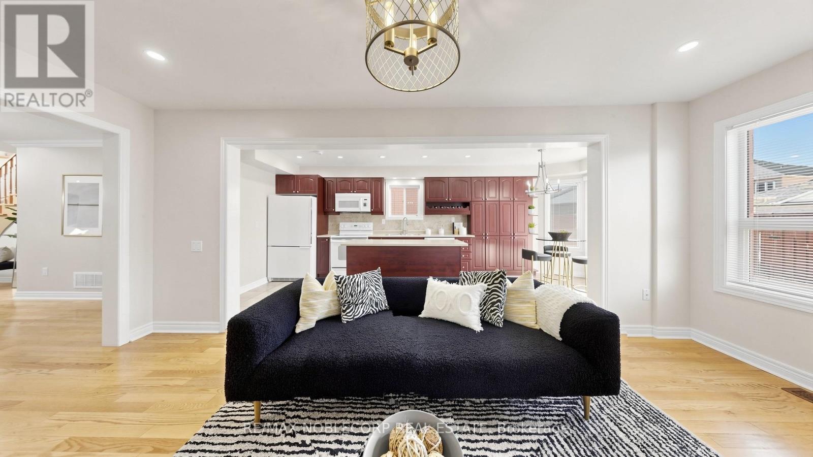 48 ED QUIGG WAY - 16