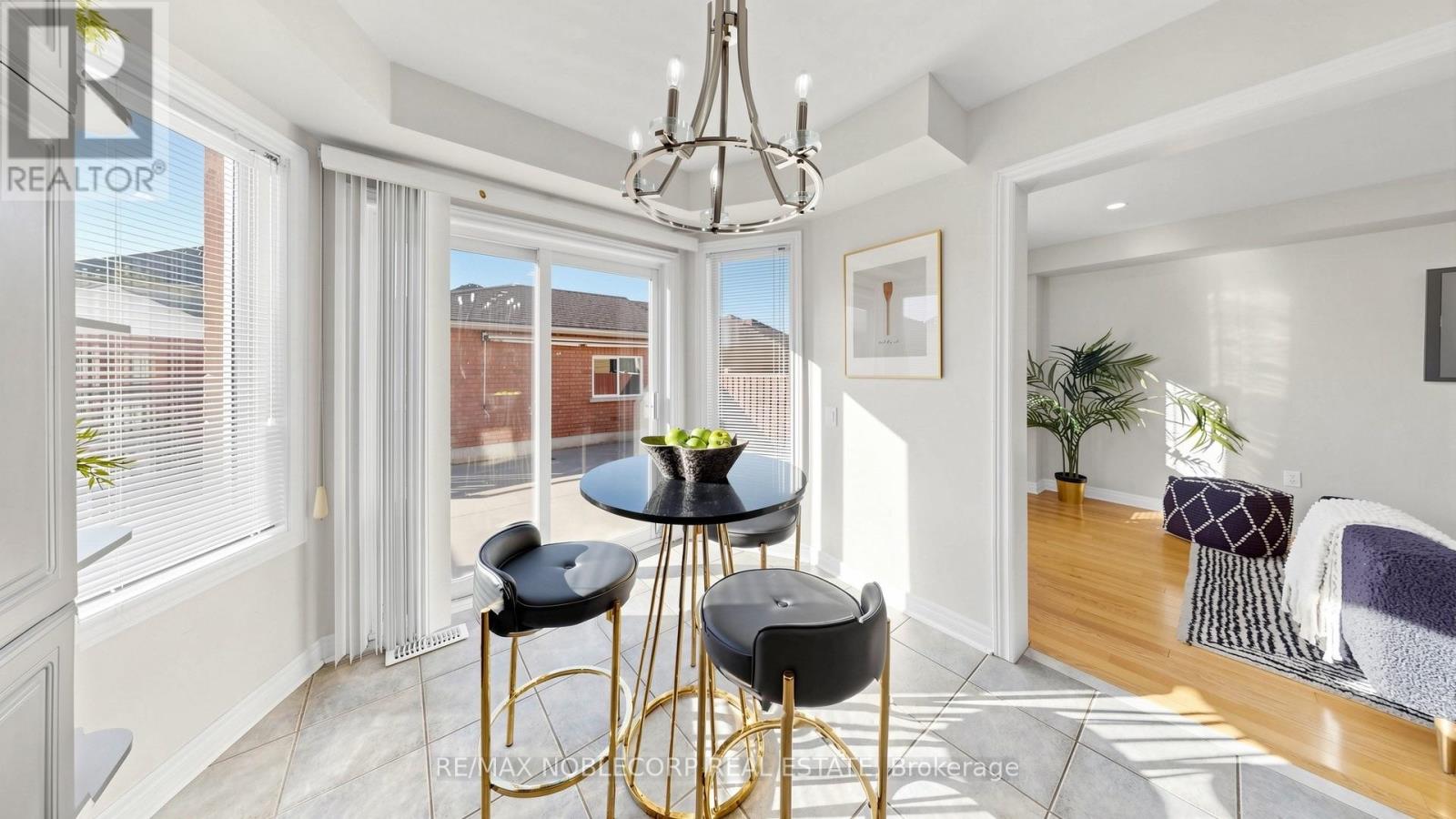 48 ED QUIGG WAY - 22