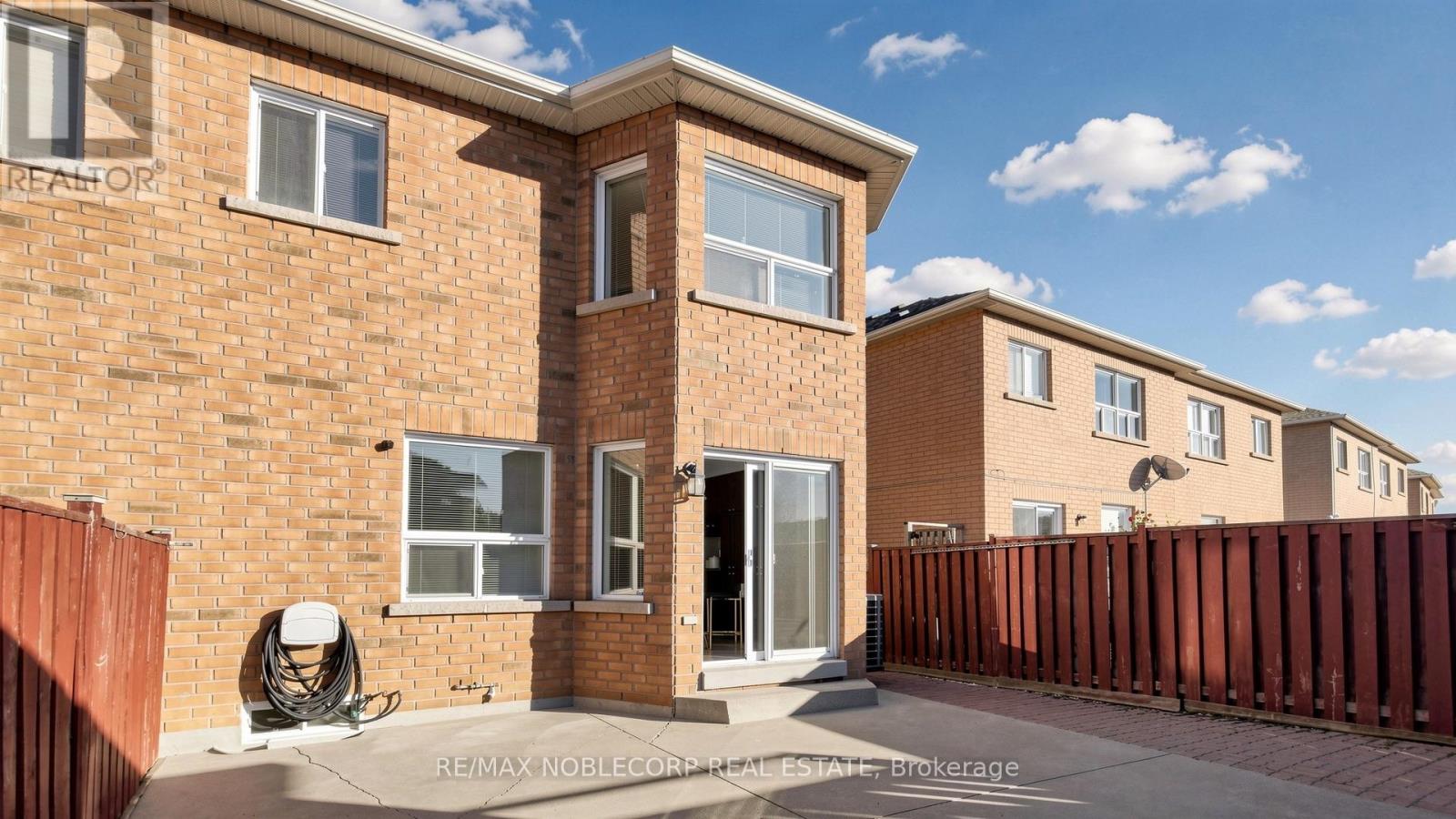 48 ED QUIGG WAY - 47