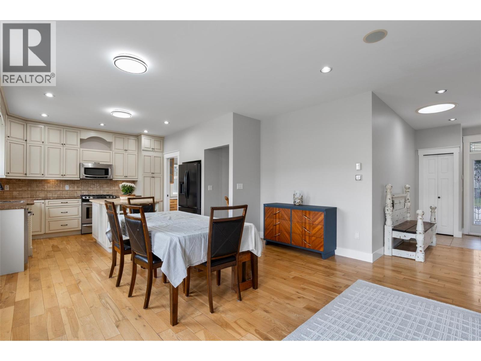 7328 RAMBLER Place - 9