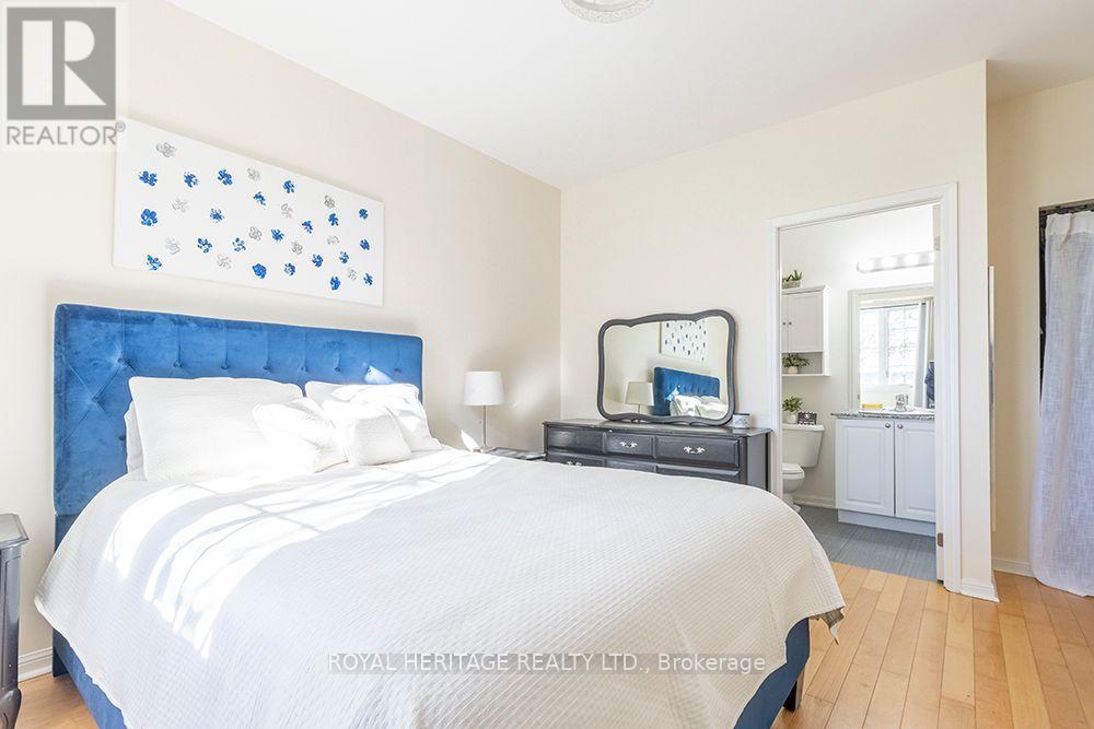 107- 54 Harvey Johnston Way, Whitby, ON photo 32