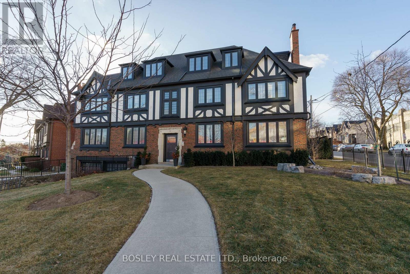 Photo of 308 S Kingsway Road