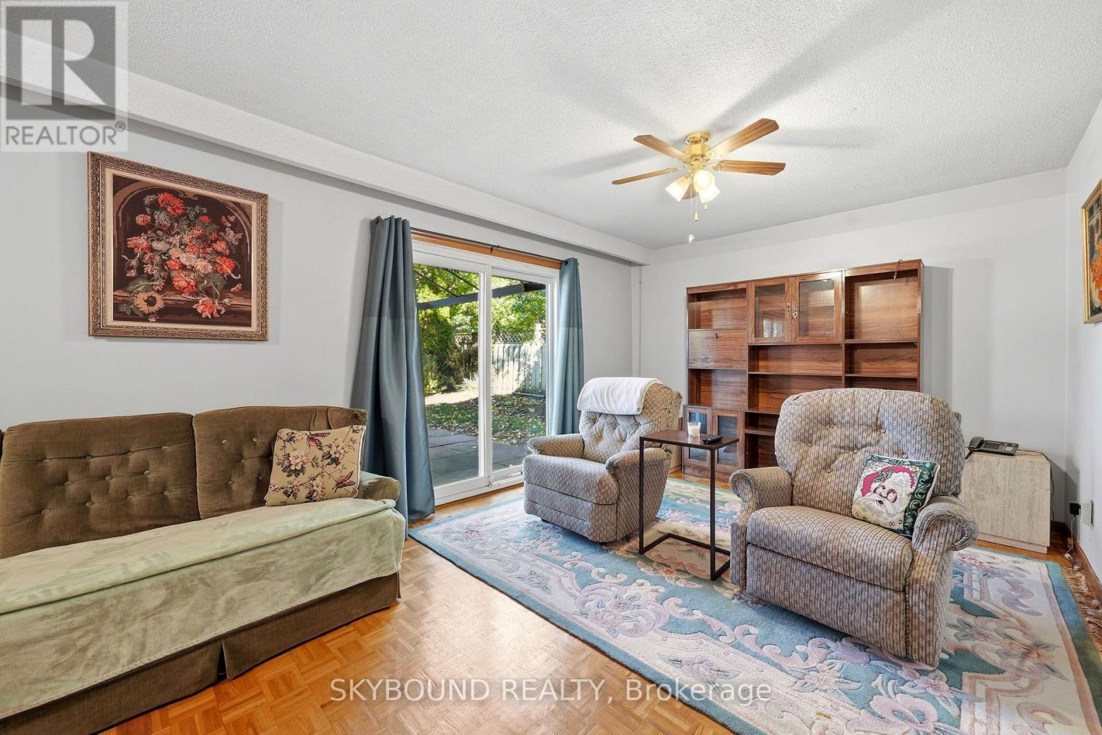 64A Saint Georges Boulevard, Toronto, ON photo 19