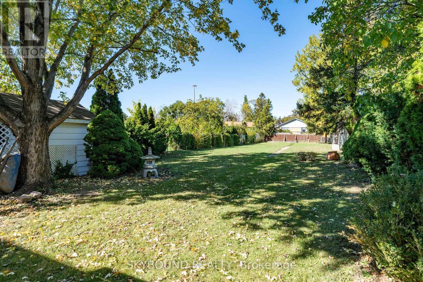 64A Saint Georges Boulevard, Toronto, ON photo 3