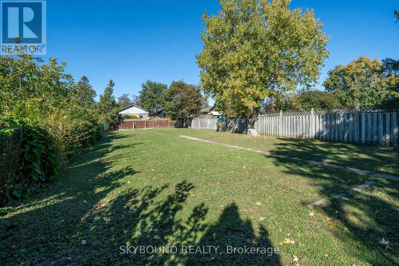 64A Saint Georges Boulevard, Toronto, ON photo 4