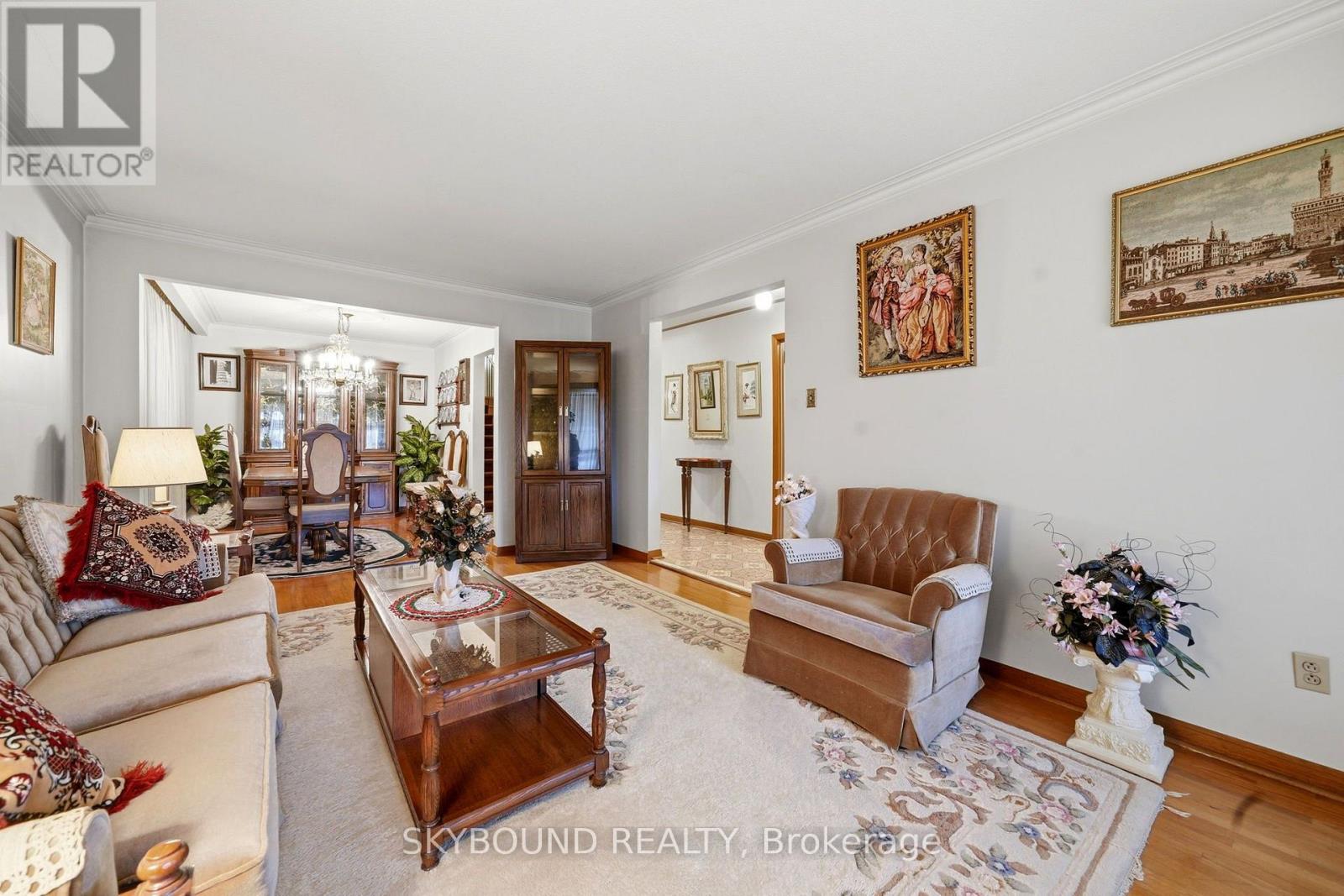 64A Saint Georges Boulevard, Toronto, ON photo 8