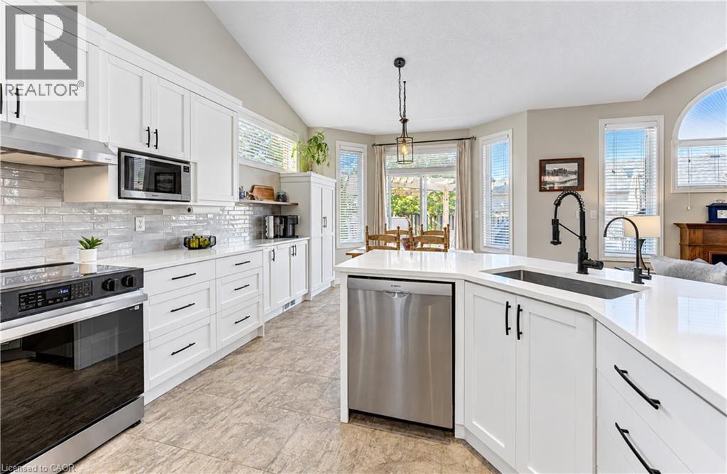 410 SANDY COVE Crescent - 21