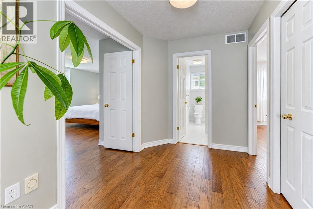 410 SANDY COVE Crescent - 24