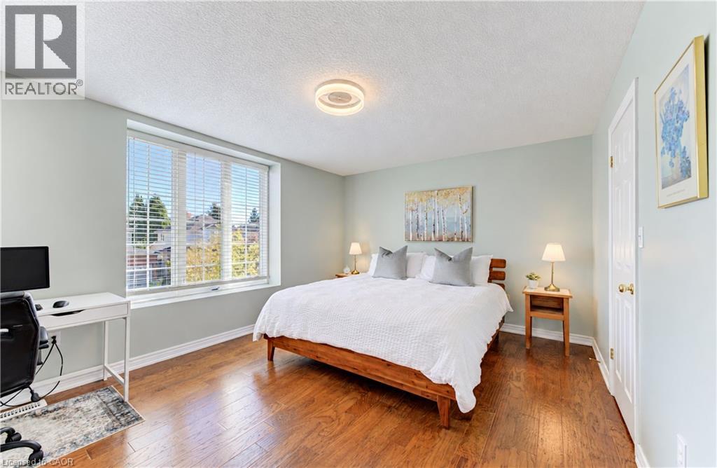 410 SANDY COVE Crescent - 25
