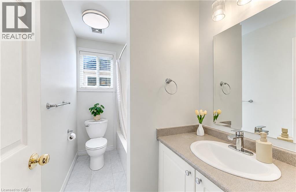 410 SANDY COVE Crescent - 32