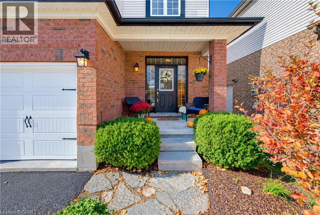 410 SANDY COVE Crescent - 4