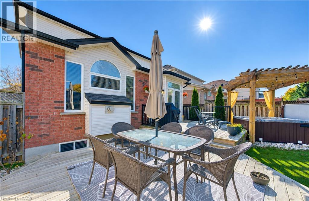410 SANDY COVE Crescent - 44