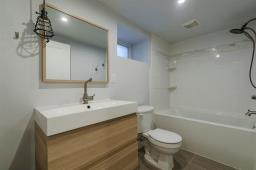 111 Cobourg Avenue, Winnipeg, MB R2L0H4 Photo 27