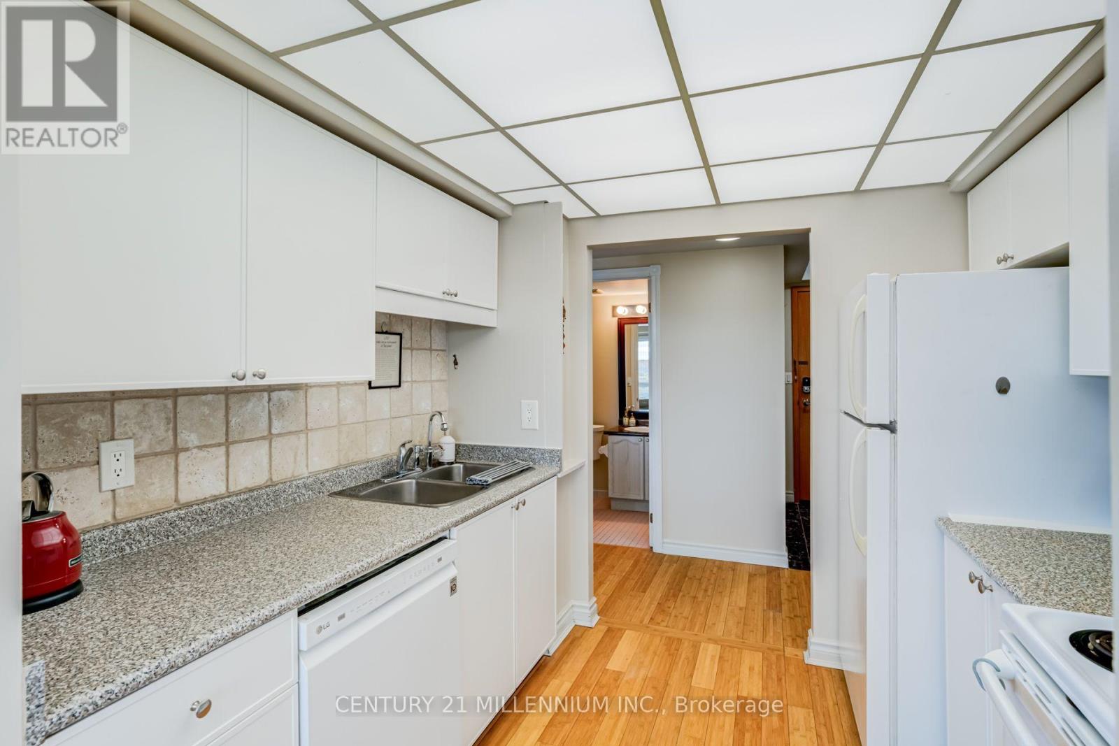 #909 237 KING STREET W - 13