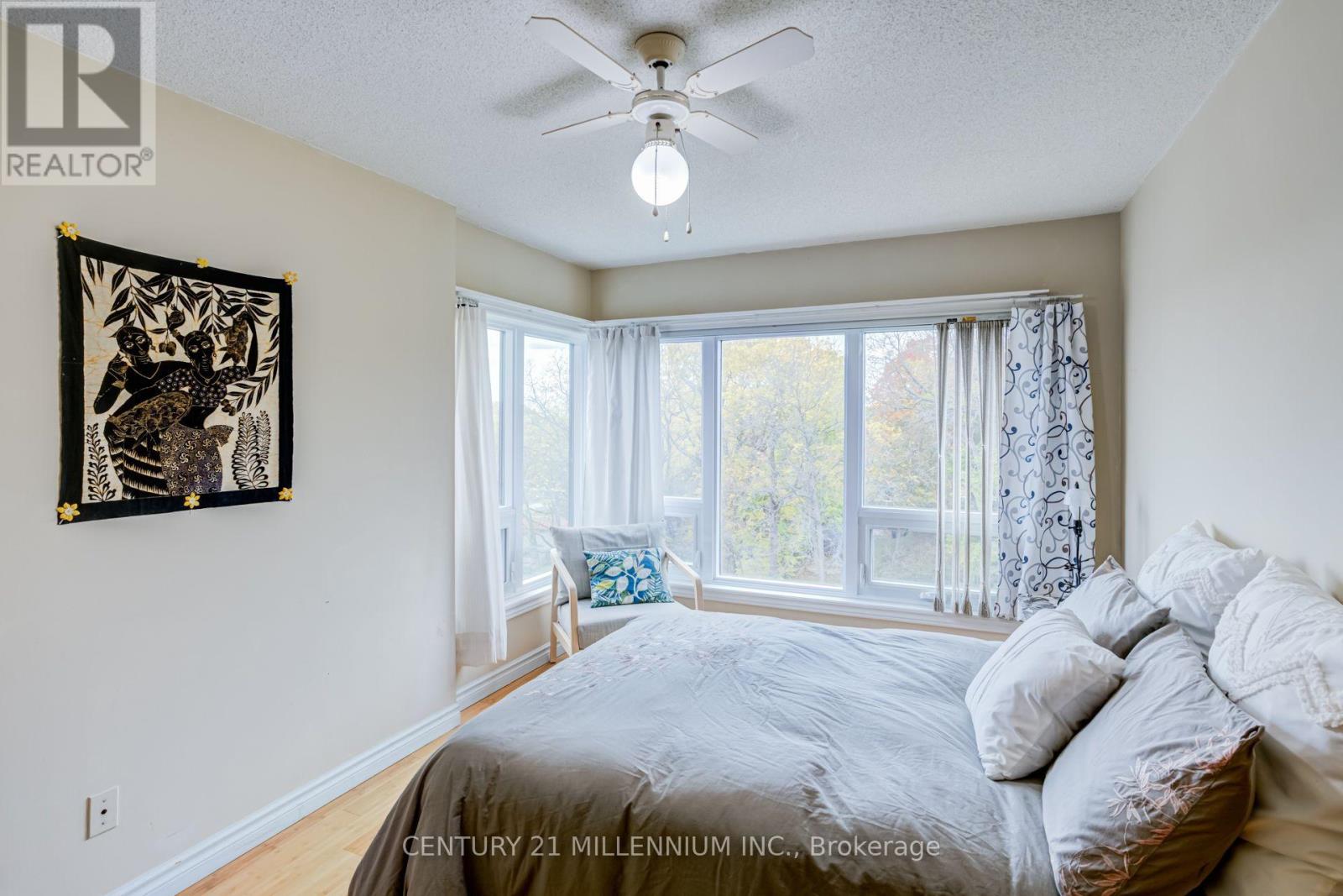 #909 237 KING STREET W - 20