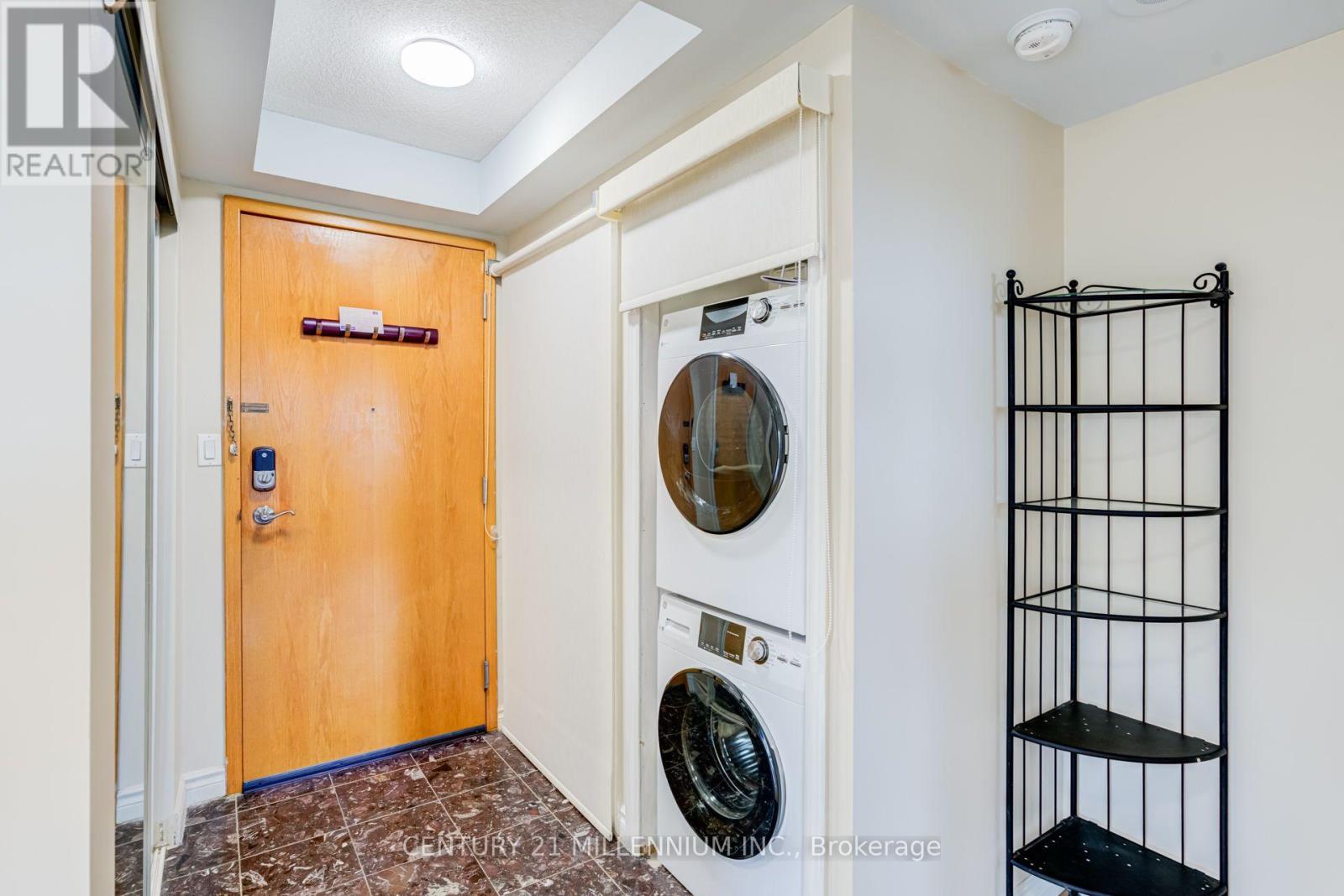 #909 237 KING STREET W - 6