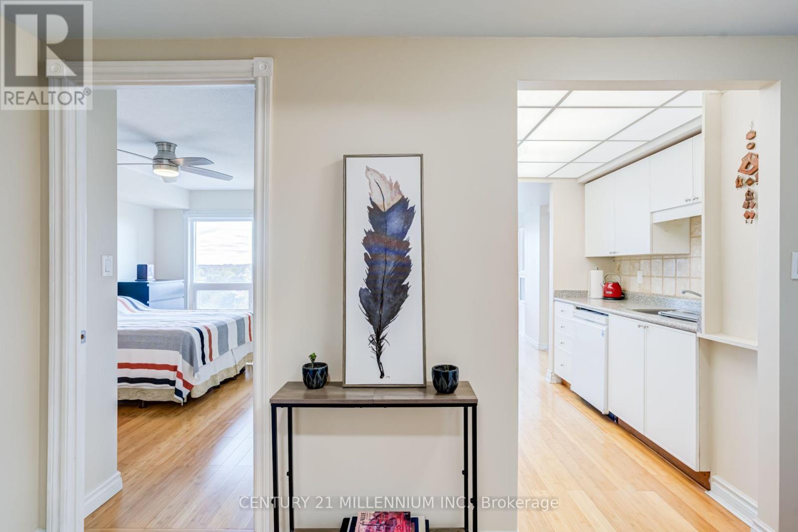 #909 237 KING STREET W - 7