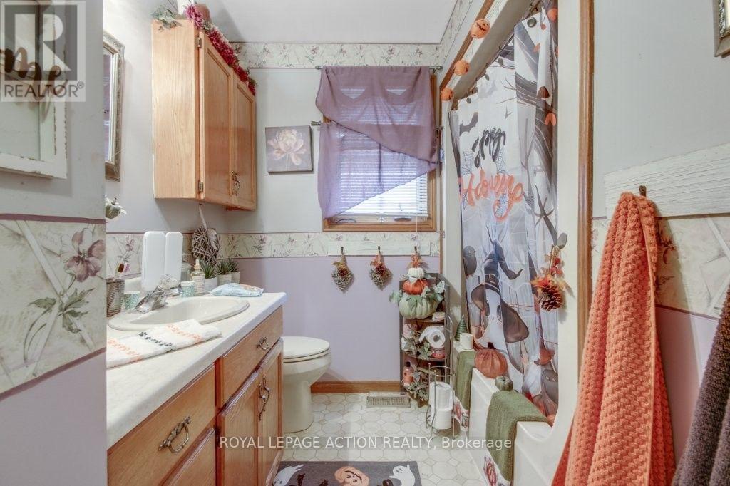 72 Lynden Hill Crescent, Brantford, ON photo 9