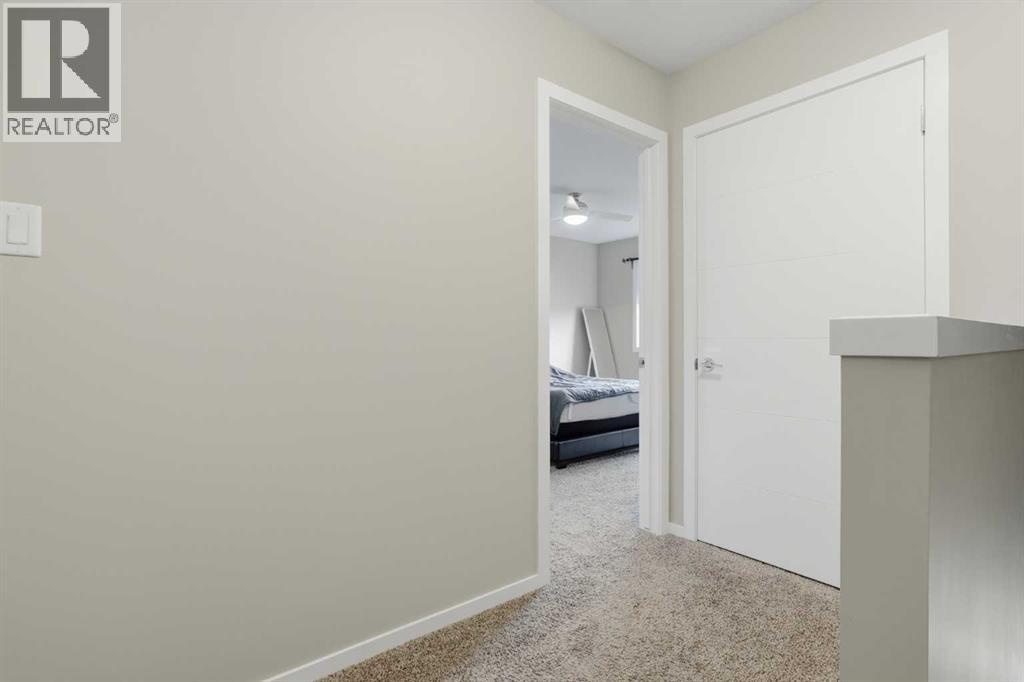 2, 466 Highlands Boulevard W, photo 13 of 37