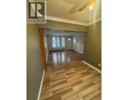 61 McKenzie Avenue, photo 2