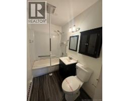 61 McKenzie Avenue, photo 5