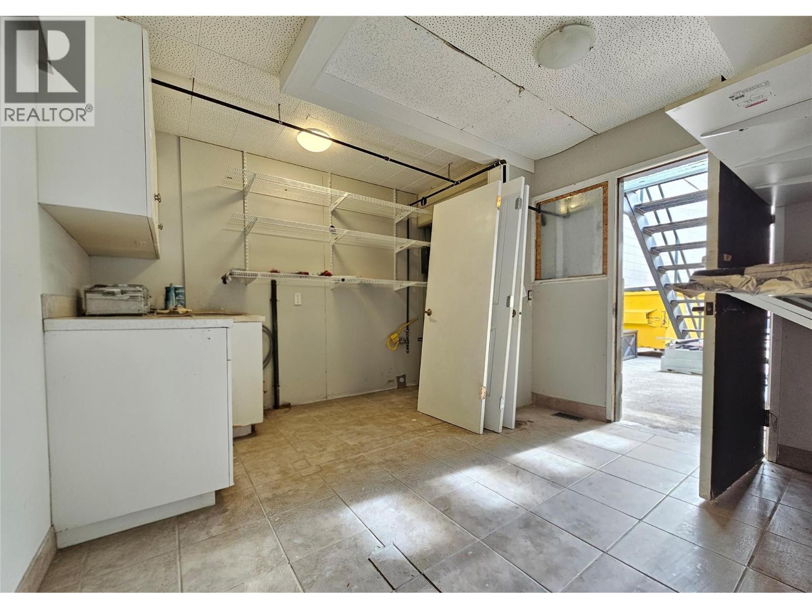B 545 Lawrence Avenue, Kelowna - Image 1