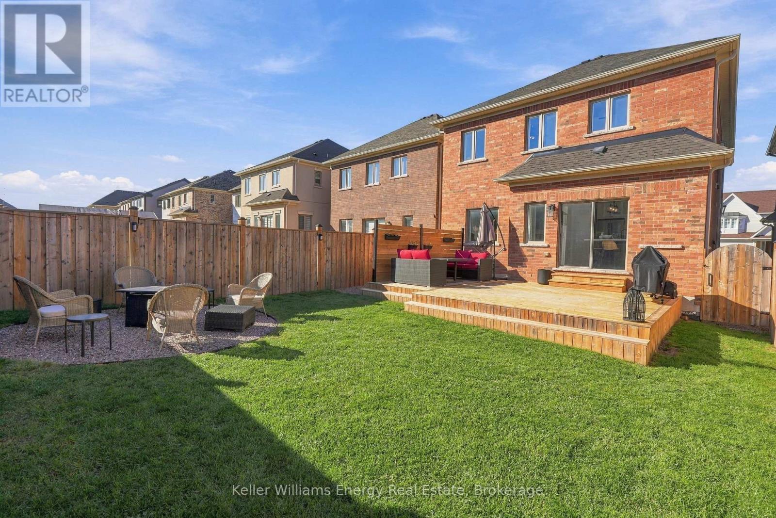 165 Douglas Kemp Crescent, Clarington, ON photo 35