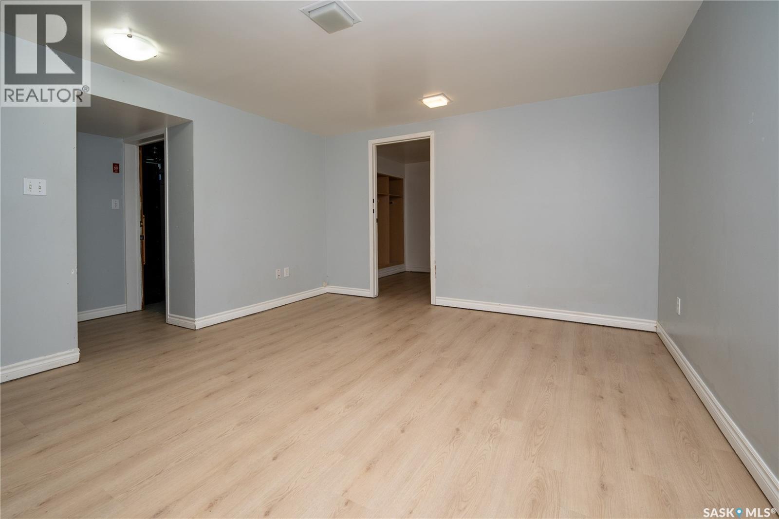 607 Q AVENUE N, Saskatoon — photo 26