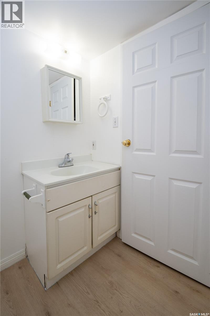 607 Q AVENUE N, Saskatoon — photo 35