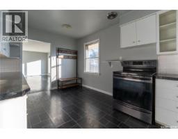 607 Q Avenue N, Saskatoon, SK S7L2Y2 Photo 12
