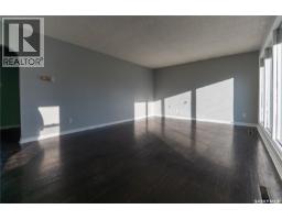 Living room - 607 Q Avenue N, Saskatoon, SK S7L2Y2 Photo 7