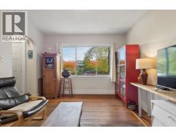75 N Slocan Street, Vancouver, BC V5K3M1 Photo 9